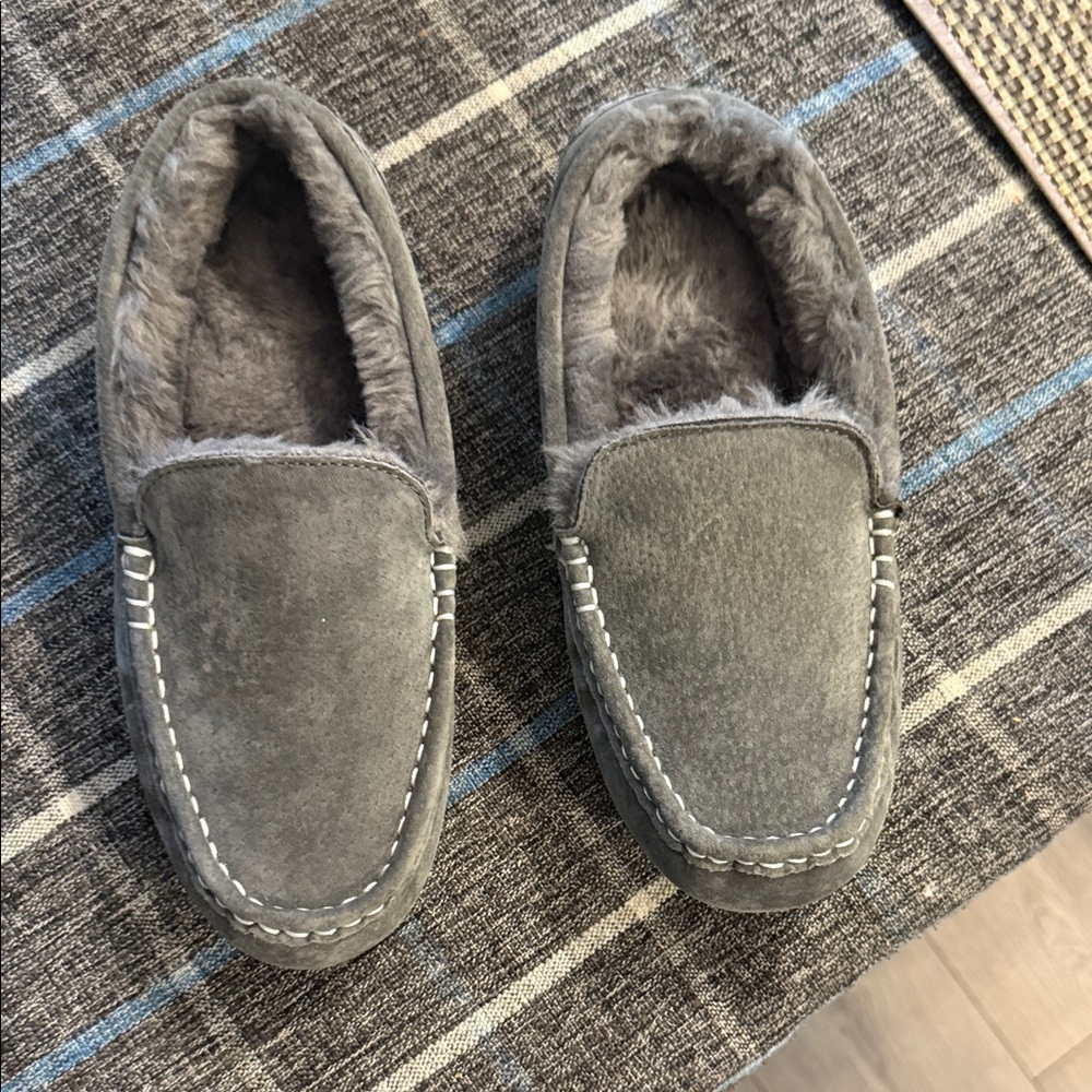 Lamo Men's Charcoal Suede Loafers